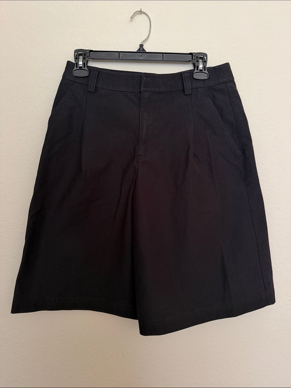 Uniqlo Black Pleated Jort Denim Midi Jean Short
